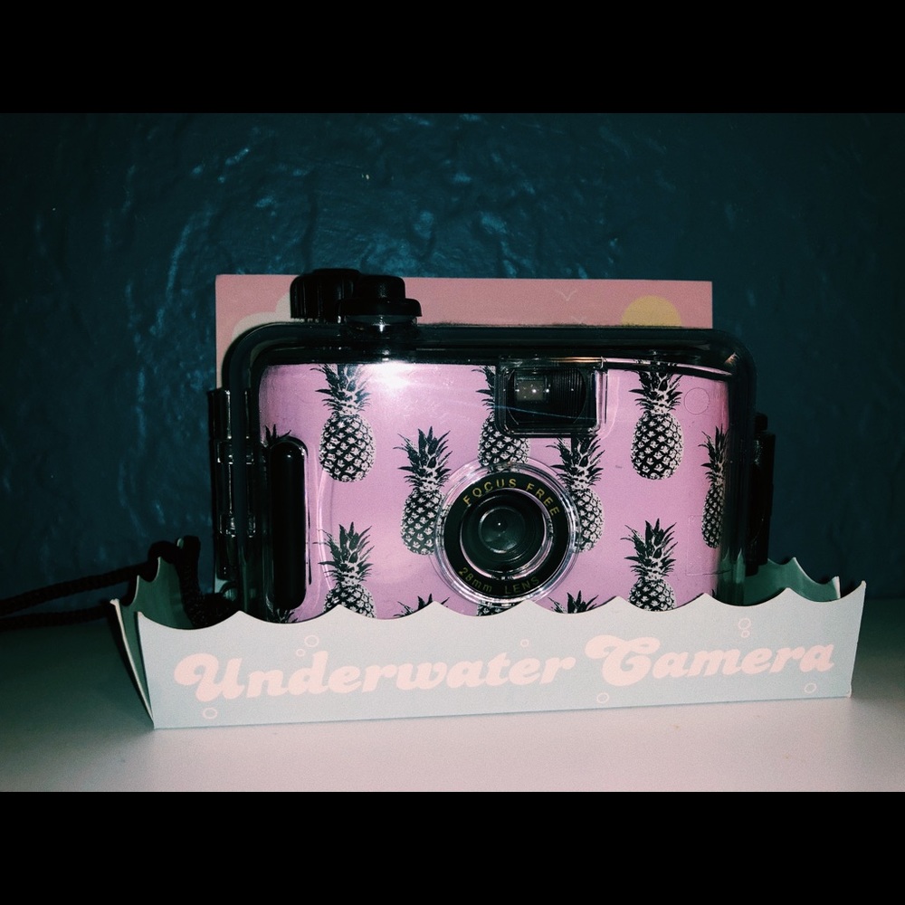 Ultra Compact Underwater 35mm Film Camera